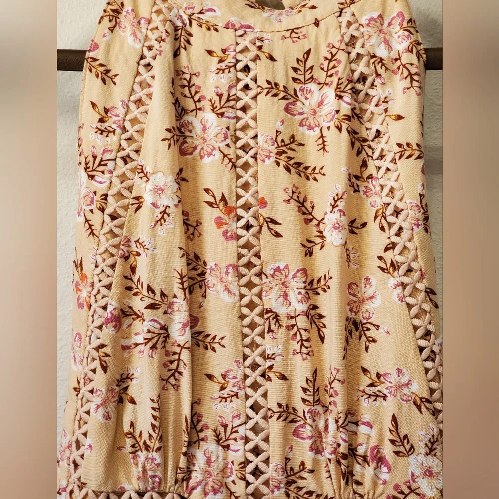 NWT Sunday Mi Amor Floral Open Back  Cutout Detail Dress - Picture 6 of 16